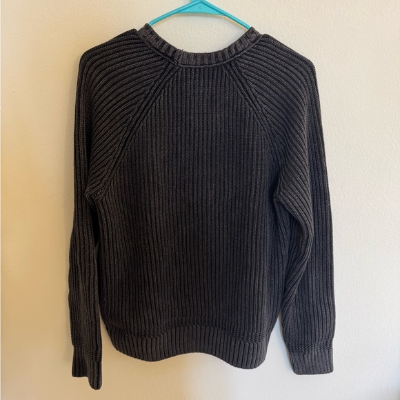 Abercrombie & Fitch Charcoal Ribbed Sweater in Size Small - Picture 2 of 8